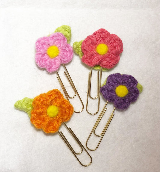 Five Petal Knit Flower Clip