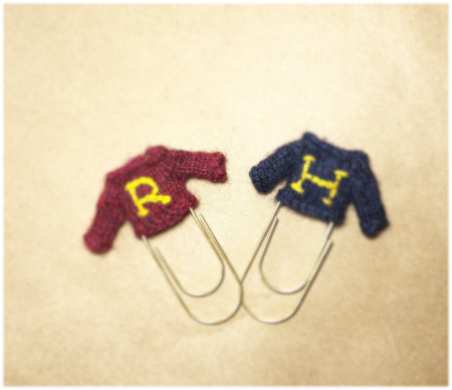 Knitted Sweater Paper Clip
